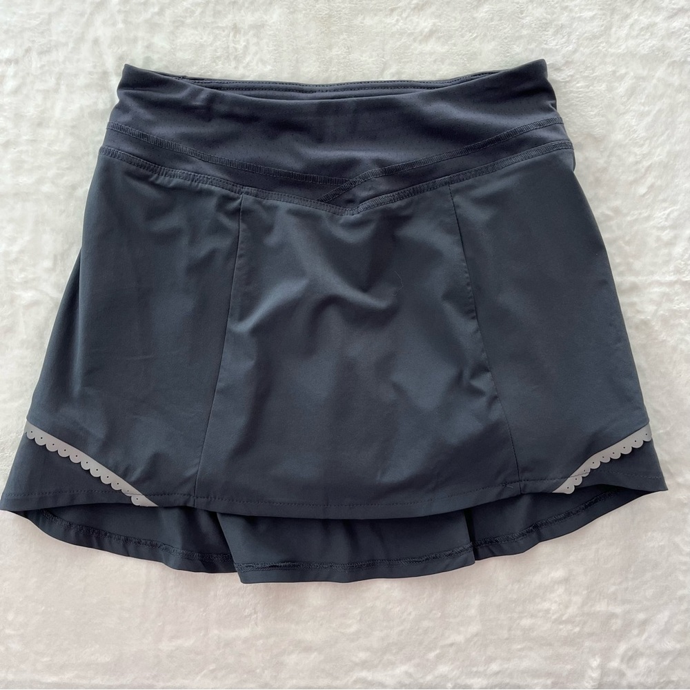 WOMENS TITLE‎ NINE GRAY WOMAN’S ATHLETIC SKORT SKIRT  SZ XS SCALLOPED HEM